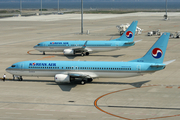 Korean Air Boeing 737-9B5 (HL7719) at  Nagoya - Chubu Centrair International, Japan