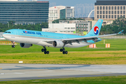 Korean Air Airbus A330-323 (HL7720) at  Seoul - Incheon International, South Korea