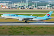 Korean Air Airbus A330-323 (HL7720) at  Seoul - Incheon International, South Korea