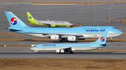 Korean Air Boeing 737-9B5 (HL7727) at  Seoul - Incheon International, South Korea