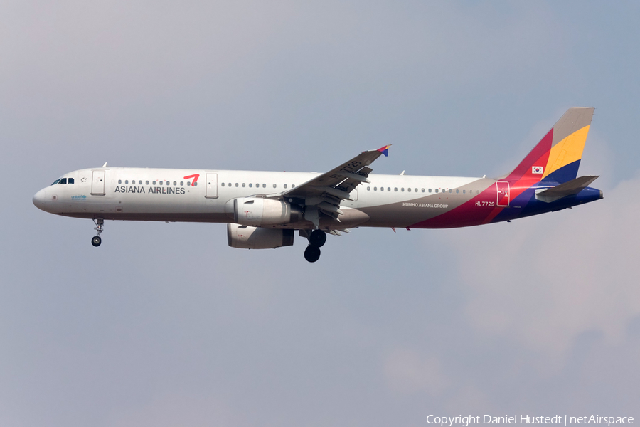 Asiana Airlines Airbus A321-231 (HL7729) | Photo 644049