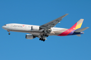 Asiana Airlines Boeing 777-28E(ER) (HL7732) at  New York - John F. Kennedy International, United States