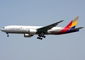 Asiana Airlines Boeing 777-28E(ER) (HL7732) at  Beijing - Capital, China