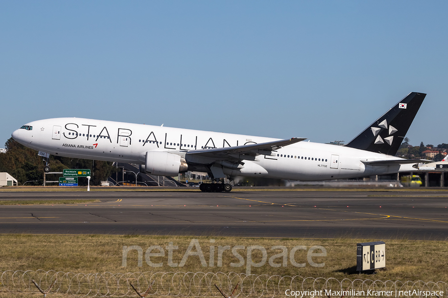 Asiana Airlines Boeing 777-28E(ER) (HL7732) | Photo 389817