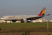 Asiana Airlines Airbus A330-323X (HL7736) at  Gimpo - International, South Korea