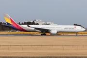 Asiana Airlines Airbus A330-323X (HL7736) at  Tokyo - Narita International, Japan