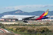 Asiana Airlines Boeing 777-28E(ER) (HL7739) at  Barcelona - El Prat, Spain