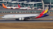 Asiana Airlines Boeing 777-28E(ER) (HL7739) at  Seoul - Incheon International, South Korea