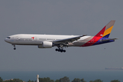 Asiana Airlines Boeing 777-28E(ER) (HL7739) at  Istanbul - Ataturk, Turkey