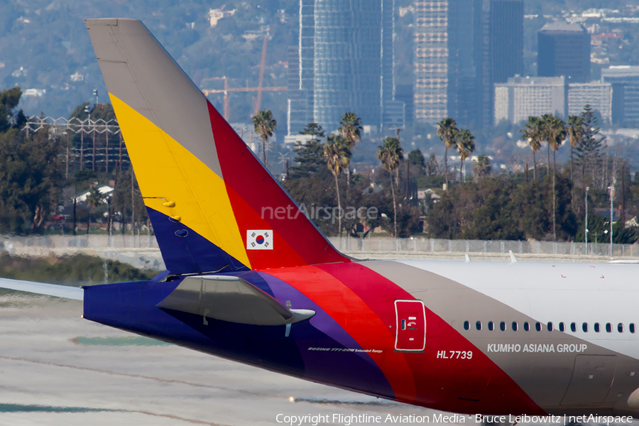 Asiana Airlines Boeing 777-28E(ER) (HL7739) | Photo 104884