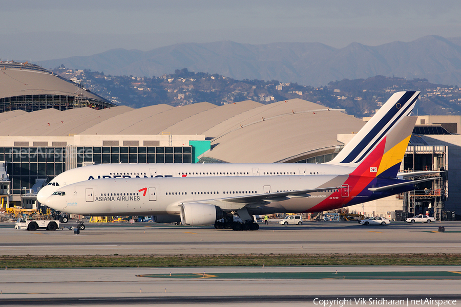 Asiana Airlines Boeing 777-28E(ER) (HL7739) | Photo 18210