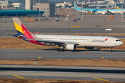 Asiana Airlines Airbus A330-323E (HL7740) at  Seoul - Incheon International, South Korea