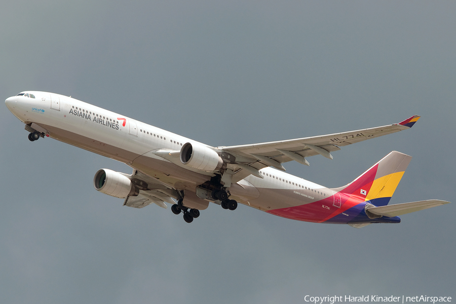 Asiana Airlines Airbus A330-323X (HL7741) | Photo 304048