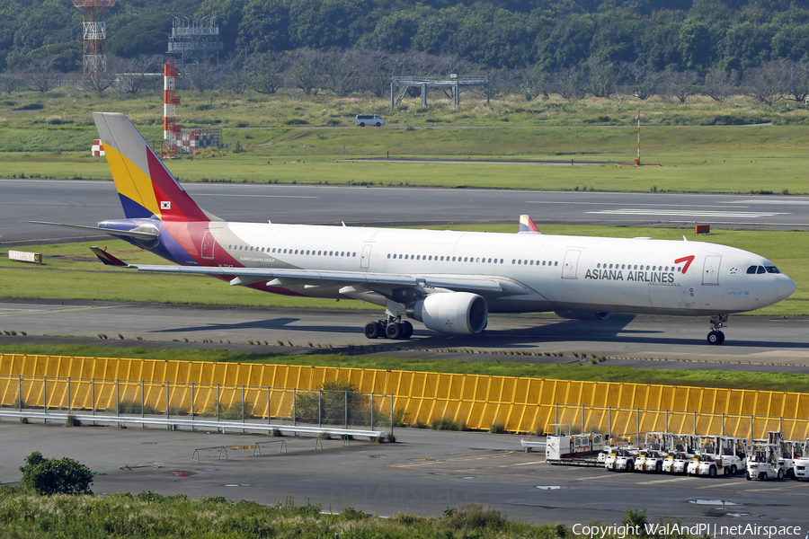 Asiana Airlines Airbus A330-323E (HL7747) | Photo 645218
