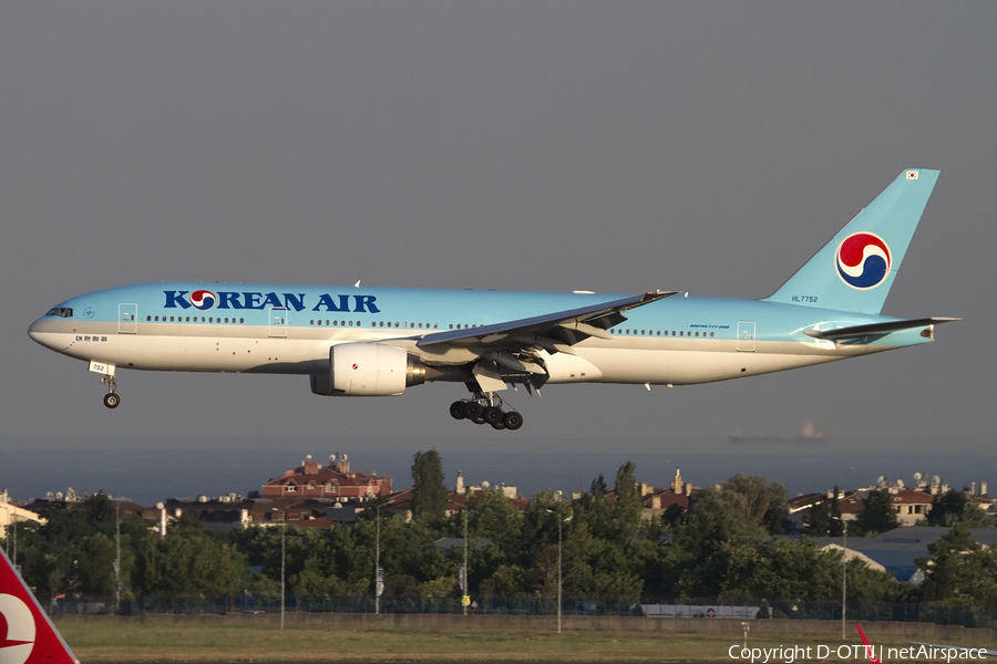 Korean Air Boeing 777-2B5(ER) (HL7752) | Photo 409647