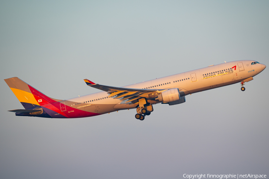 Asiana Airlines Airbus A330-323X (HL7754) | Photo 600562