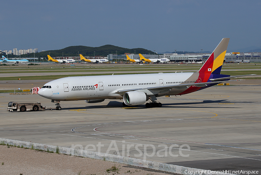 Asiana Airlines Boeing 777-28E(ER) (HL7756) | Photo 344899