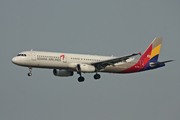 Asiana Airlines Airbus A321-231 (HL7761) at  Gimpo - International, South Korea