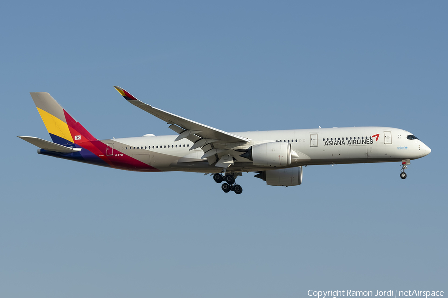 Asiana Airlines Airbus A350-941 (HL7771) | Photo 637197