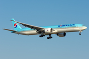 Korean Air Boeing 777-3B5(ER) (HL7782) at  Barcelona - El Prat, Spain