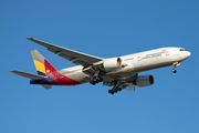 Asiana Airlines Boeing 777-28E(ER) (HL7791) at  Barcelona - El Prat, Spain