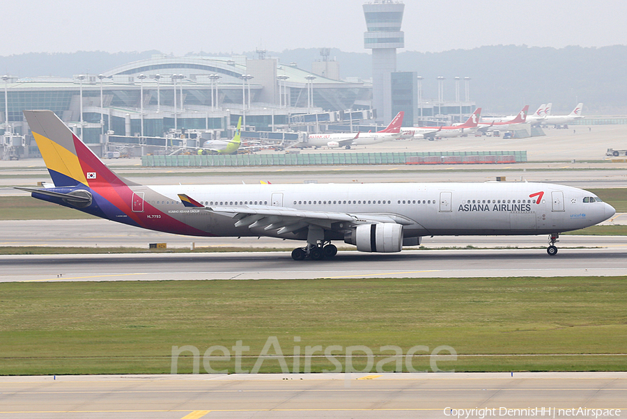 Asiana Airlines Airbus A330-323E (HL7793) | Photo 330878