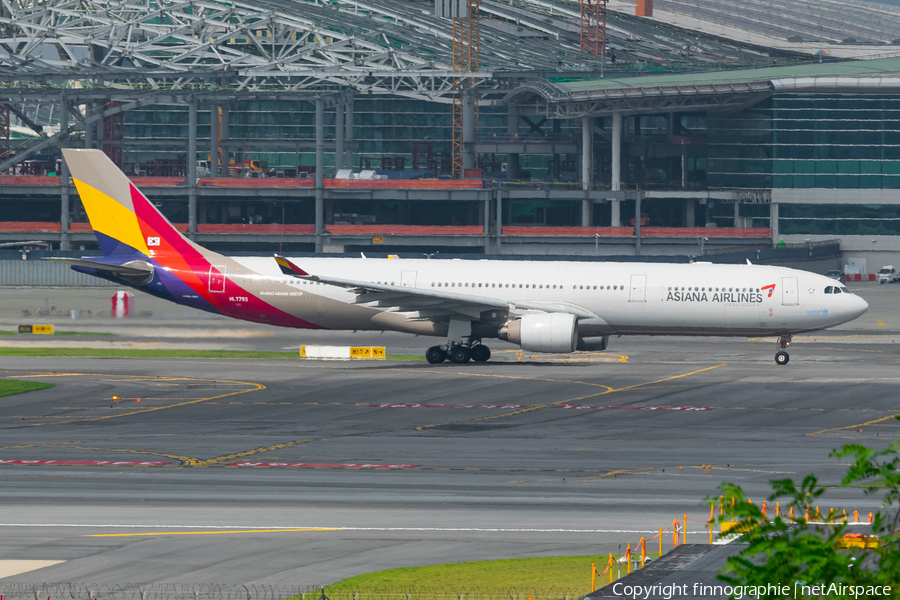 Asiana Airlines Airbus A330-323E (HL7793) | Photo 520387