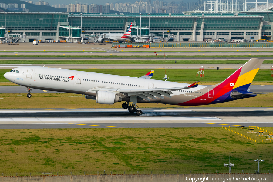 Asiana Airlines Airbus A330-323 (HL7794) | Photo 520421