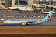 Korean Air Airbus A330-323 (HL8001) at  Seoul - Incheon International, South Korea