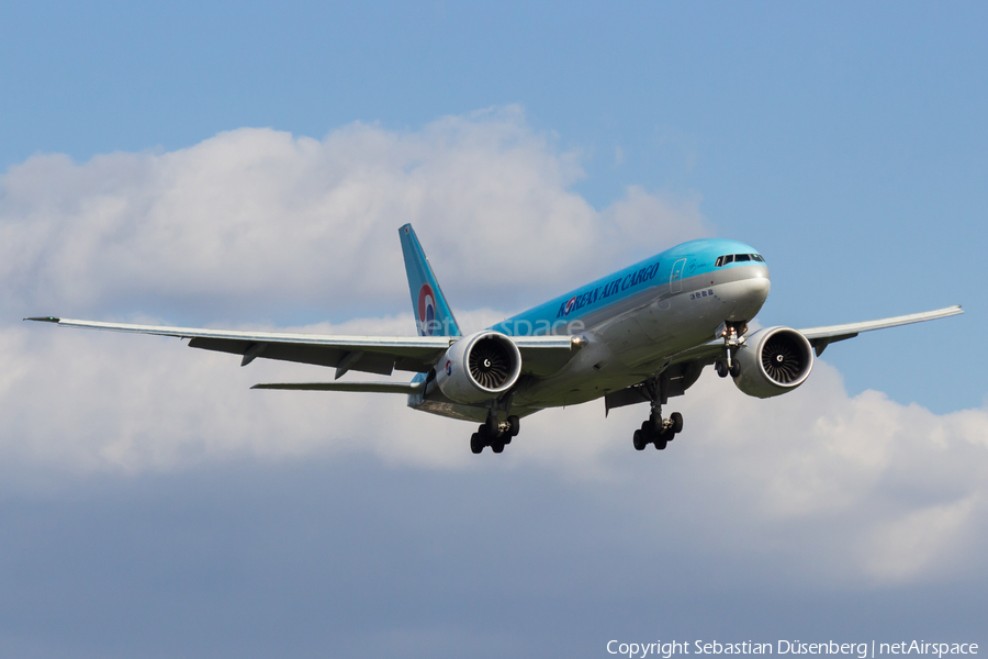 Korean Air Cargo Boeing 777-FB5 (HL8005) | Photo 164932