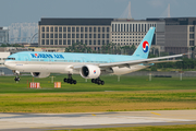 Korean Air Boeing 777-3B5(ER) (HL8007) at  Seoul - Incheon International, South Korea