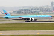 Korean Air Boeing 777-3B5(ER) (HL8010) at  Seoul - Incheon International, South Korea