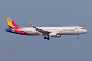 Asiana Airlines Airbus A321-231 (HL8018) at  Hong Kong - Chek Lap Kok International, Hong Kong