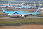 Korean Air Boeing 777-3B5(ER) (HL8042) at  Seoul - Incheon International, South Korea