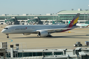 Asiana Airlines Airbus A350-941 (HL8078) at  Seoul - Incheon International, South Korea