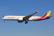 Asiana Airlines Airbus A350-941 (HL8079) at  Los Angeles - International, United States