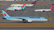 Korean Air Boeing 787-9 Dreamliner (HL8081) at  Seoul - Incheon International, South Korea