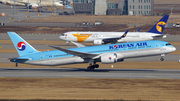 Korean Air Boeing 787-9 Dreamliner (HL8081) at  Seoul - Incheon International, South Korea