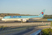 Korean Air Boeing 787-9 Dreamliner (HL8083) at  Madrid - Barajas, Spain
