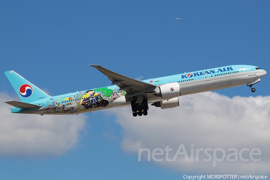 Korean Air Boeing 777-3B5(ER) (HL8209) | Photo 88067