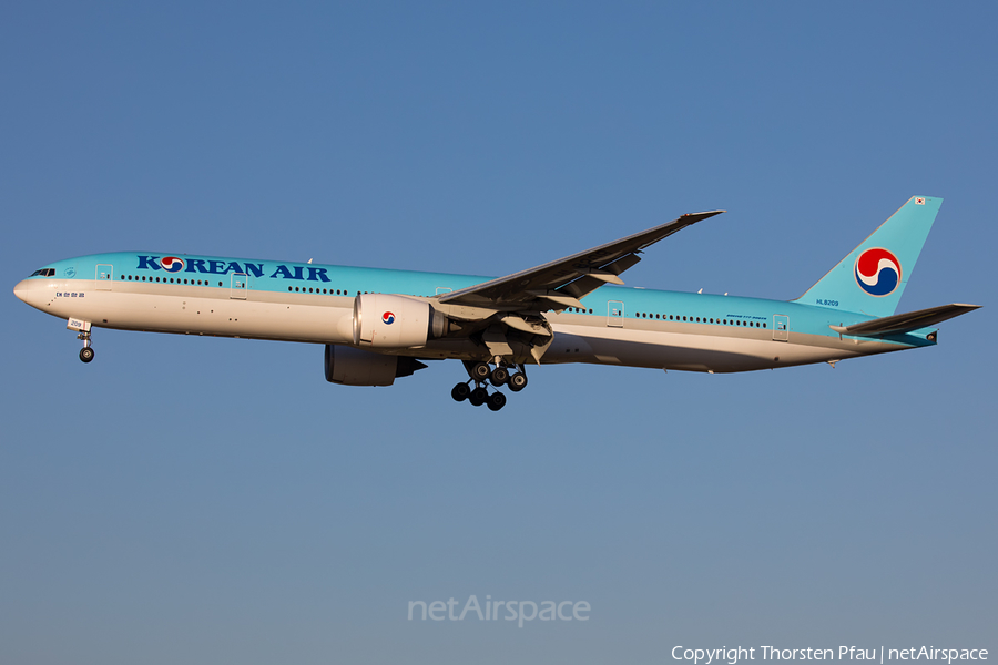 Korean Air Boeing 777-3B5(ER) (HL8209) | Photo 160660