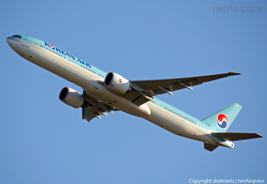 Korean Air Boeing 777-3B5(ER) (HL8209) | Photo 29370