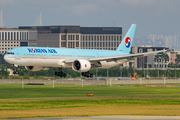 Korean Air Boeing 777-3B5(ER) (HL8210) at  Seoul - Incheon International, South Korea