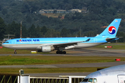 Korean Air Airbus A330-223 (HL8211) at  Sao Paulo - Guarulhos - Andre Franco Montoro (Cumbica), Brazil