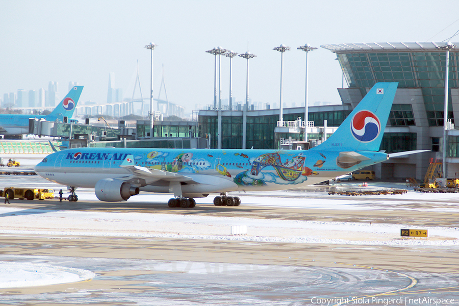 Korean Air Airbus A330-223 (HL8211) | Photo 361553