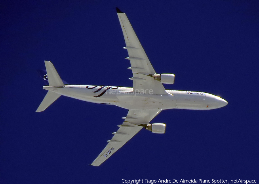 Korean Air Airbus A330-223 (HL8212) | Photo 332487