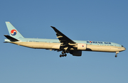Korean Air Boeing 777-3B5(ER) (HL8216) at  Dallas/Ft. Worth - International, United States