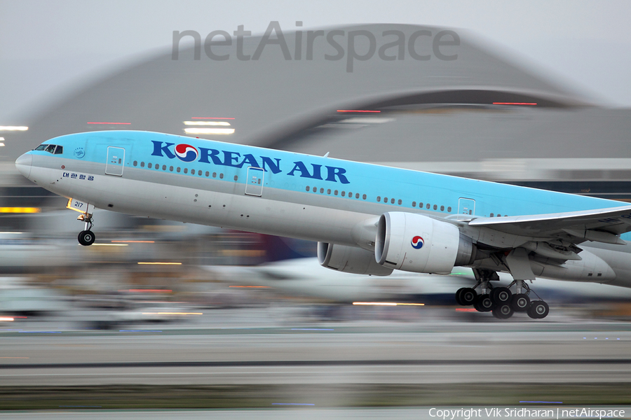 Korean Air Boeing 777-3B5(ER) (HL8217) | Photo 42841