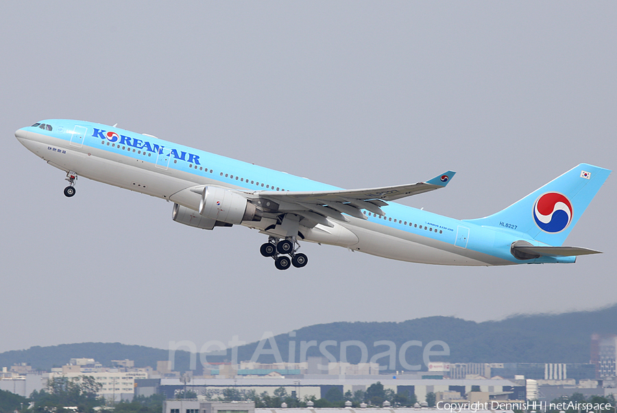 Korean Air Airbus A330-223 (HL8227) | Photo 337055