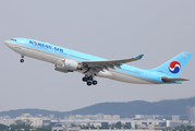 Korean Air Airbus A330-223 (HL8227) at  Seoul - Incheon International, South Korea